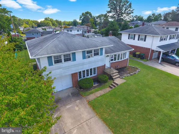 2126 Armour Dr, Wilmington, DE 19808