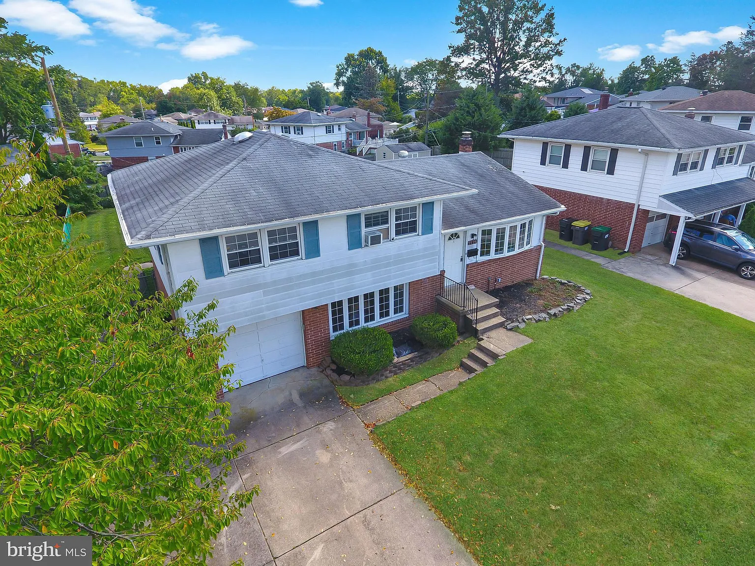 2126 Armour Dr photo 1