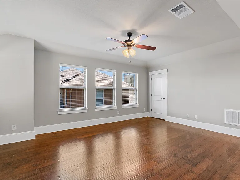 8417 Etienne Cv — Photo 19