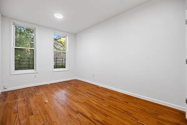 Rented by EXR | media 8