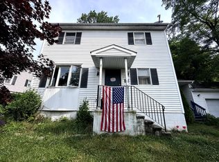 21 Rose Ln, Danbury, CT 06811