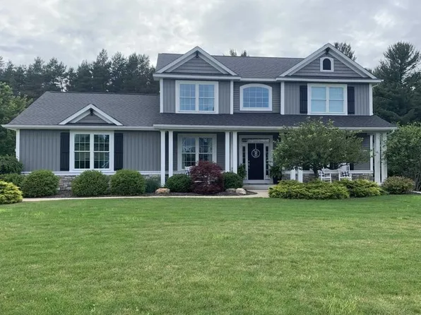 2057 N Harvest Cir, Midland, MI 48642