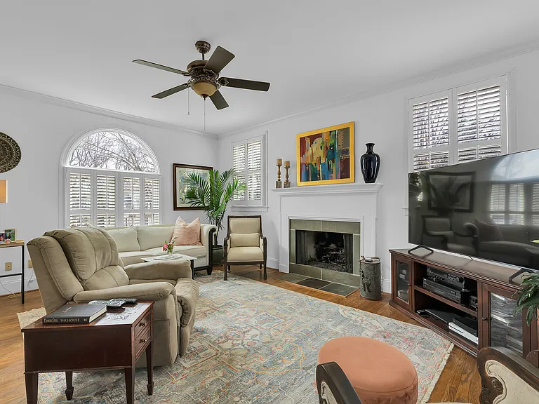 128 Rockwood Dr — Photo 15