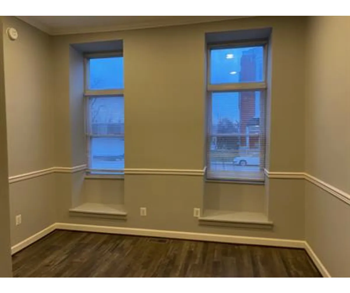 Building Photo - 833 N Fulton Ave #1F