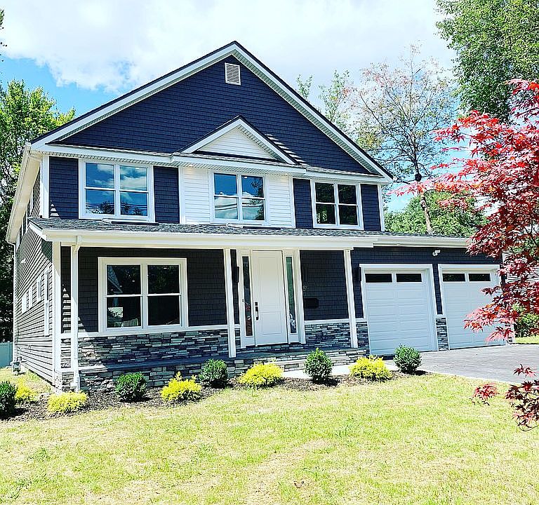 1st image of 51 Woodcrest Dr