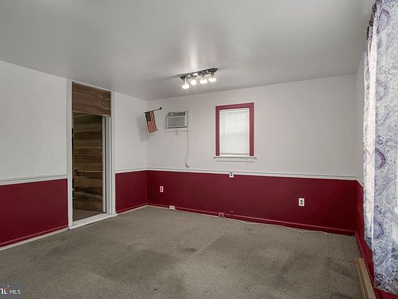 5th image of 1602 Spring Rd