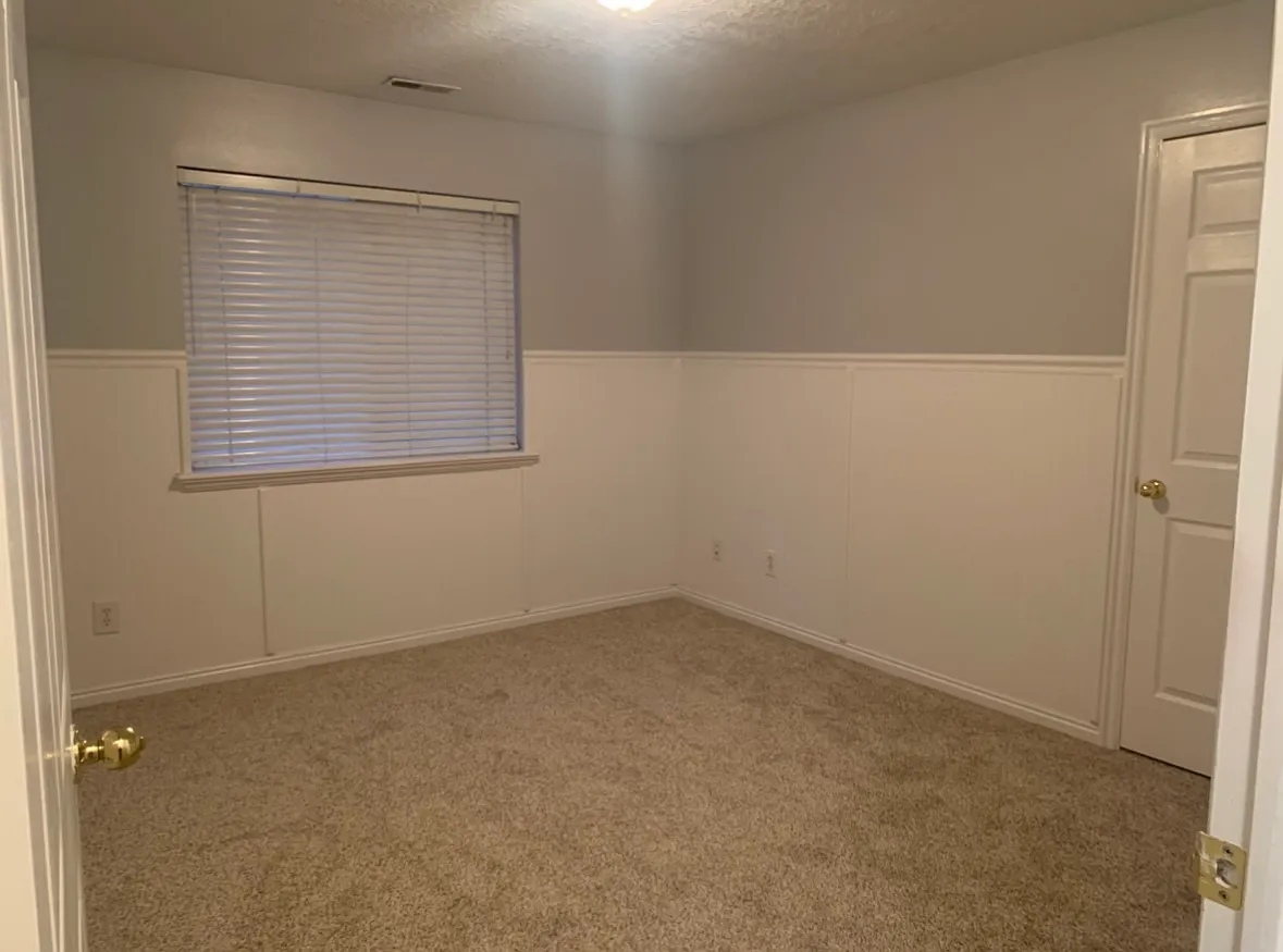 3 bed, 1200 sqft, $1,400 — Photo 4
