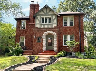 7535 York Dr #1, Saint Louis, MO 63105