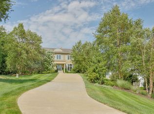 21216 W 96th Ter, Lenexa, KS 66220