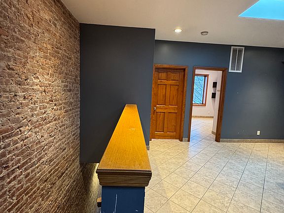 5th image of 7420 20th Ave #2R