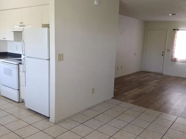 1838 Goldfield St #4 — Photo 2