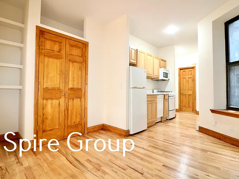 814 10th Ave #2C — Photo 1