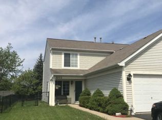 3003 Impressions Dr, Lake In The Hills, IL 60156