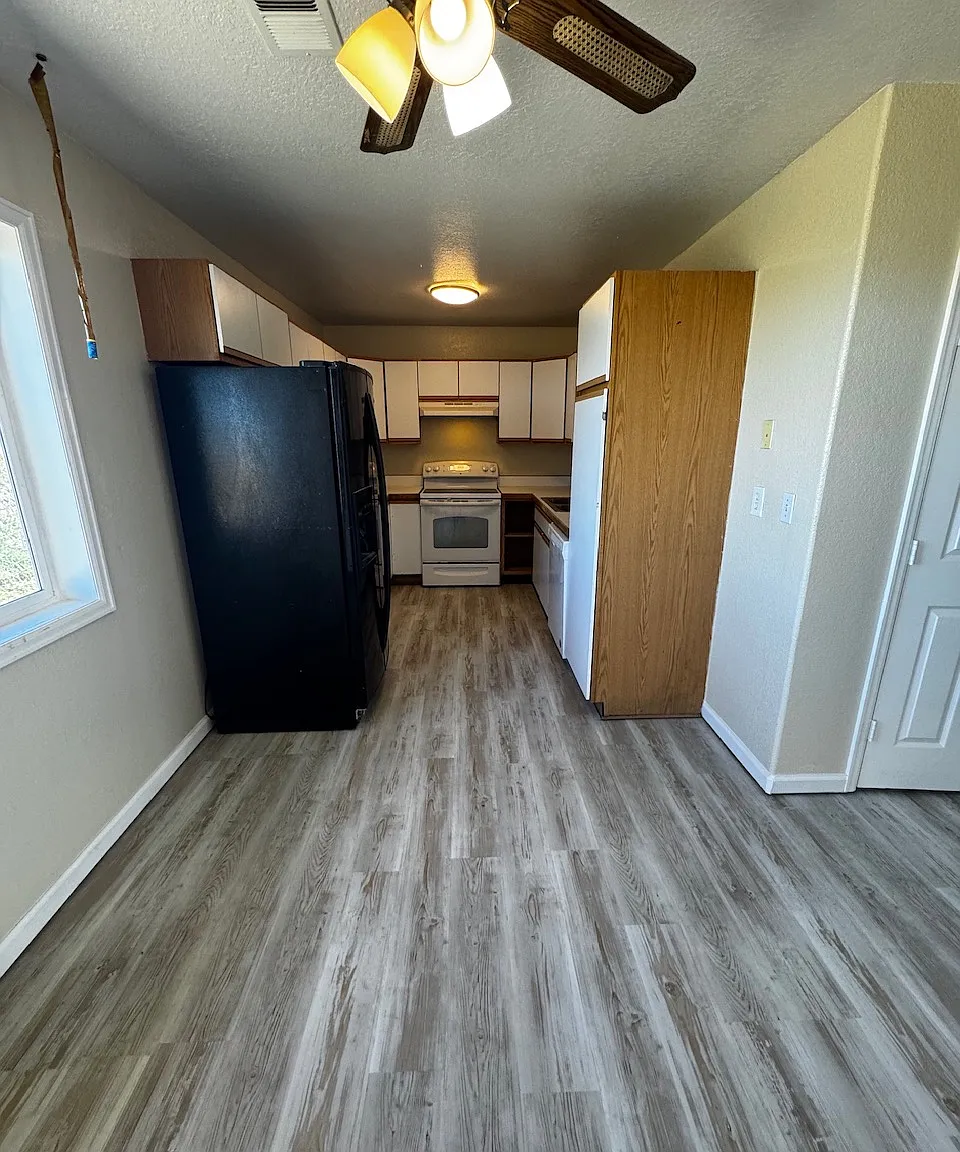 3 bed, 1040 sqft, $1,695 — Photo 4