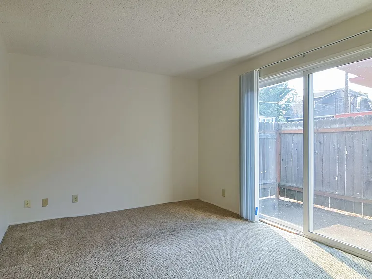 1437 High St — Photo 26