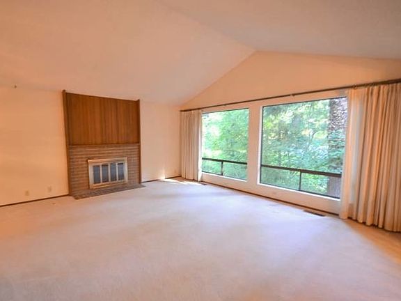 2nd image of 18123 NE 185th Pl