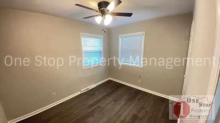 5714 NE 49th St — Photo 16