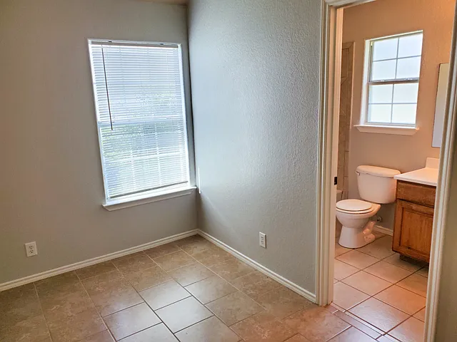 1431 Rivas St — Photo 6