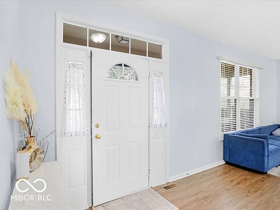 2nd image of 10165 Bootham Close