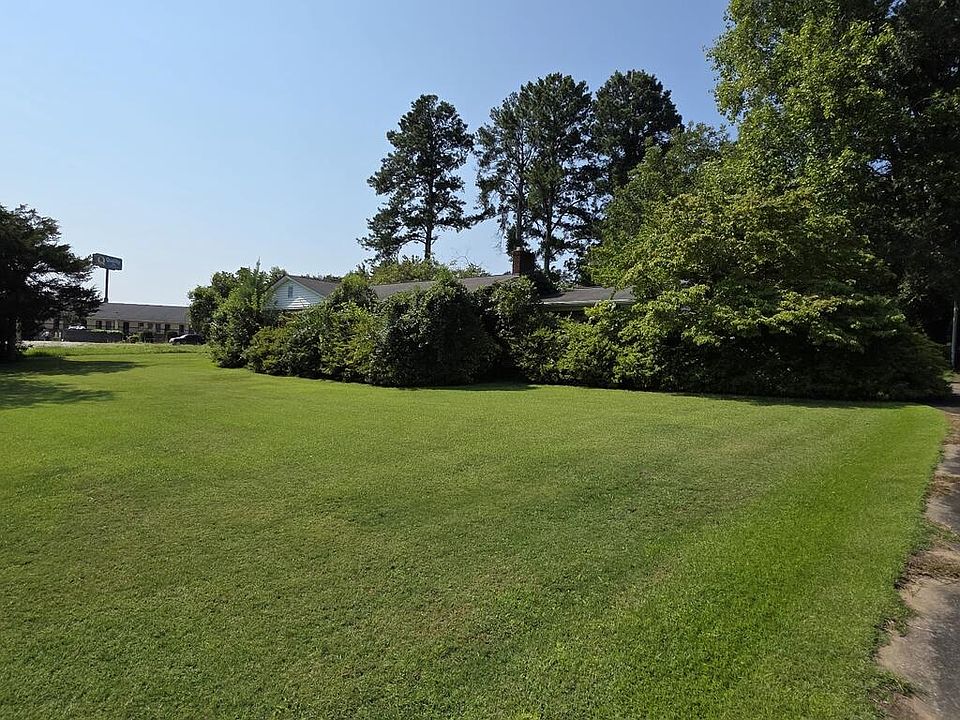 1st image of 147 Corona Dr