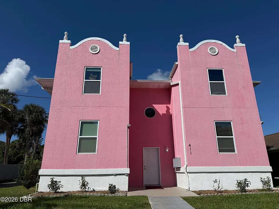 411 N Wild Olive Ave #7