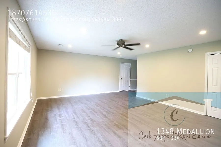 Nettleton Schools - 6 bed/ 3 bath 2,500 sq.ft.., back deck, fenced yard!! — Photo 3