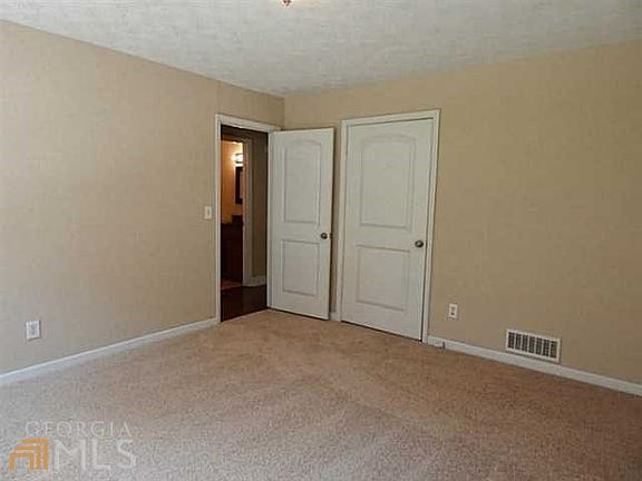FULL BEDROOM ON THE MAIN LEVEL!
