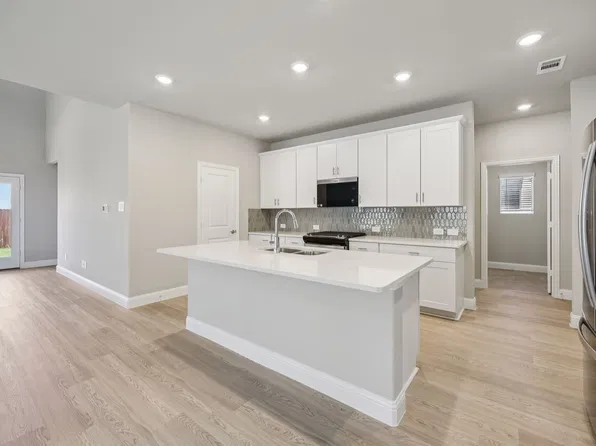 3037 Dry Brook Way, Fort Worth, TX 76179