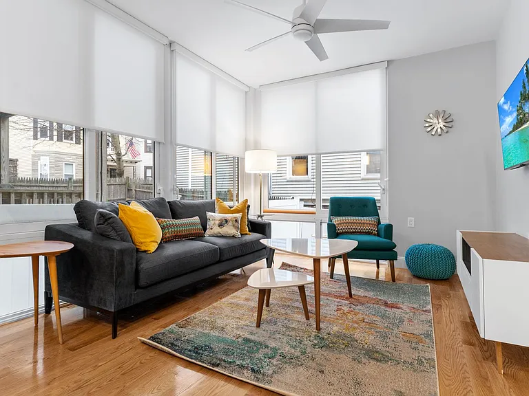 86 Marine Rd #4 — Photo 4
