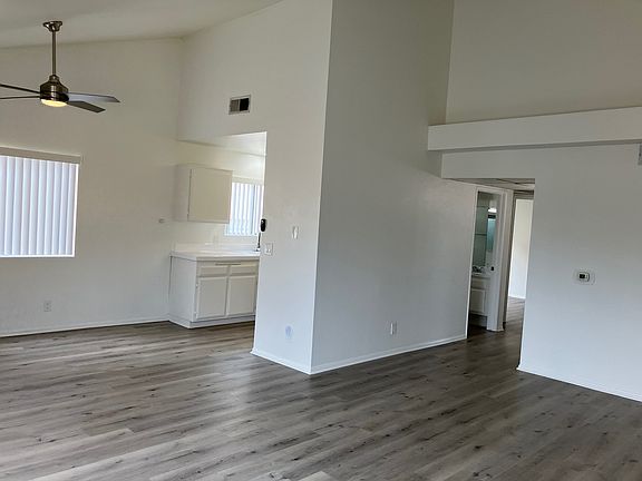 5th image of 21039 Bryant St APT 206