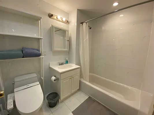 Rented by Project Queens LLC | media 11