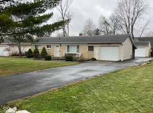 912 W Auman Dr, Carmel, IN 46032