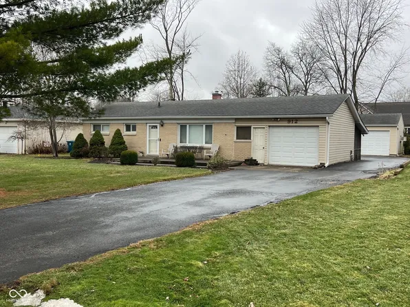 912 W Auman Dr, Carmel, IN 46032