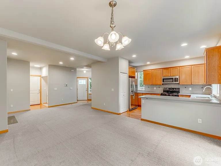 7510 Broadway #3 — Photo 10