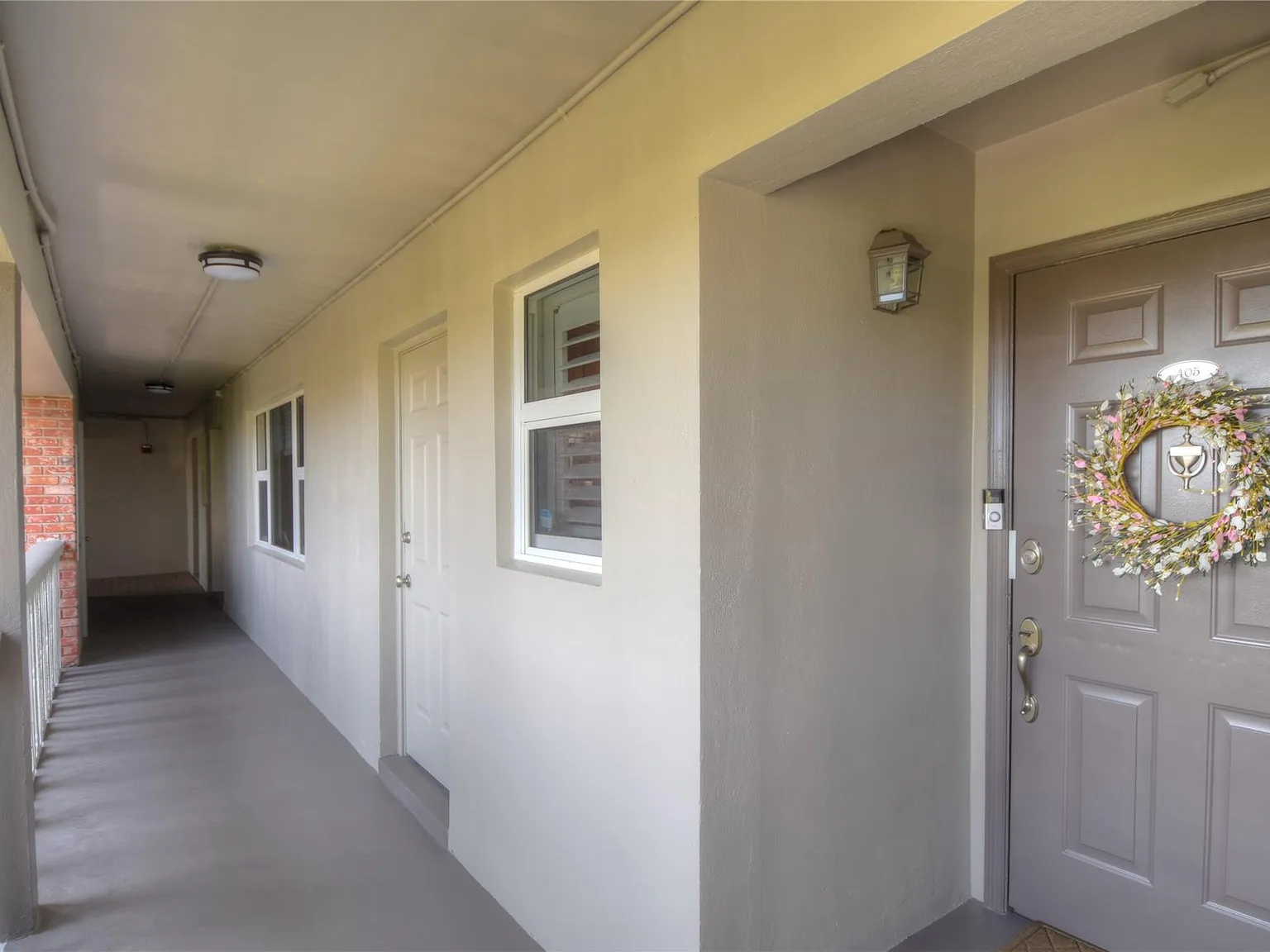 2 bed, 2.0 bath, 1300 sqft, $2,825 — Photo 2