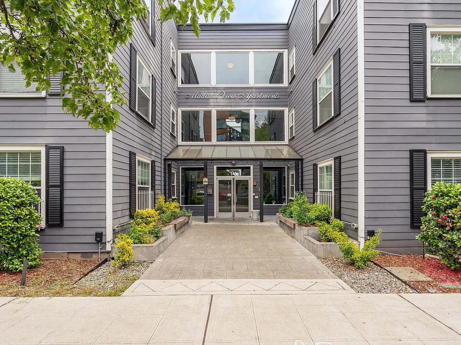 Madison View Apartments — Photo 2