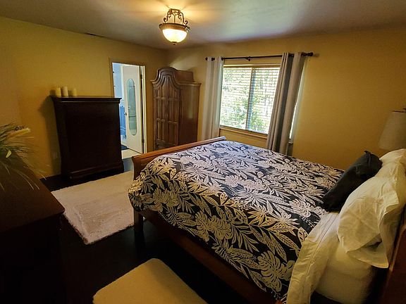 4th image of 9415 34th Street Ct E