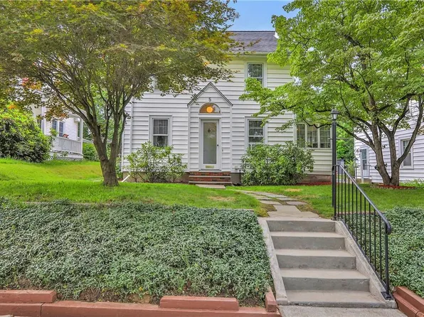 5 Lindbergh Place, Poughkeepsie, NY 12601