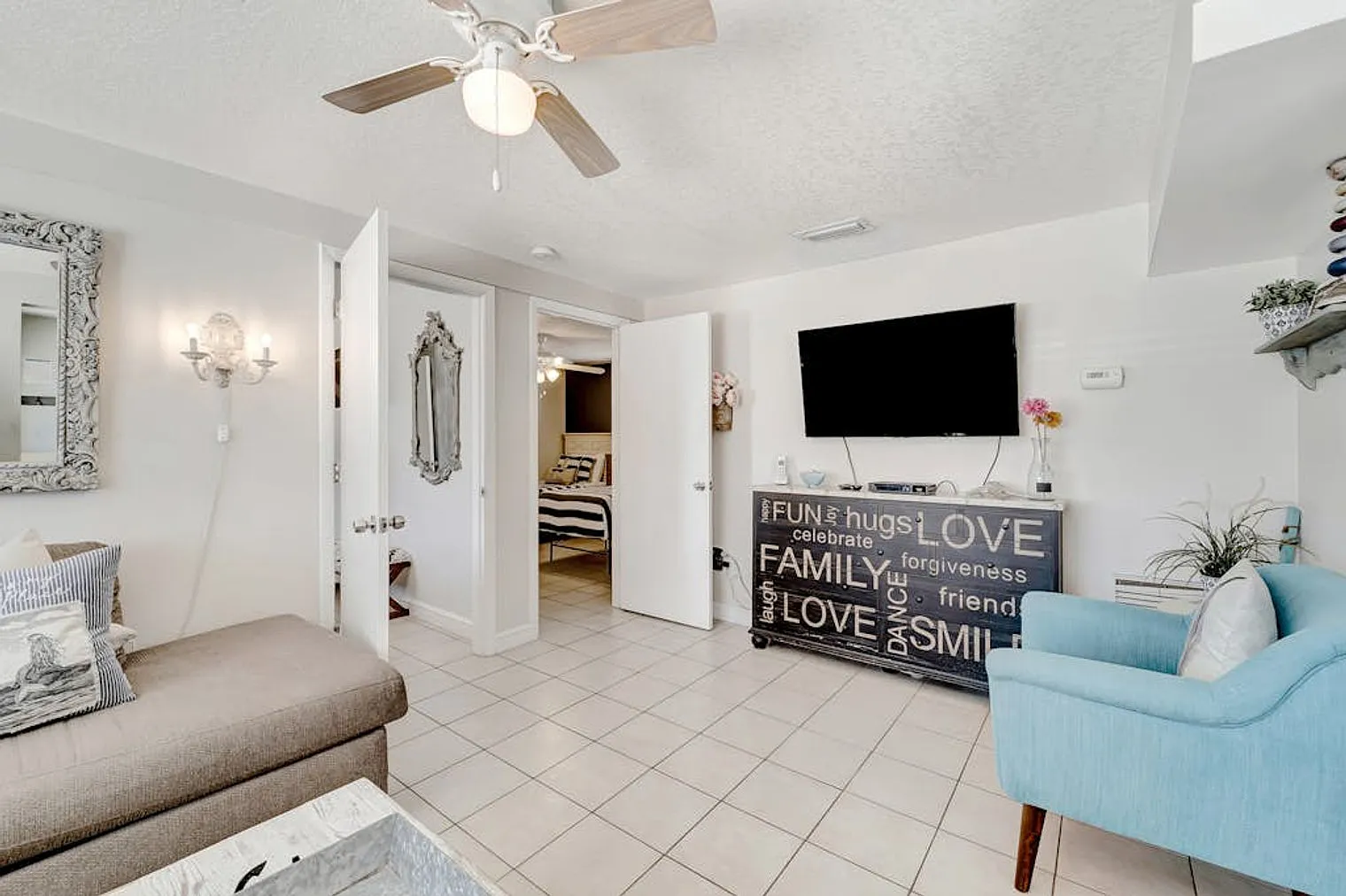 2 bed, 2.0 bath, $3,323 — Photo 2