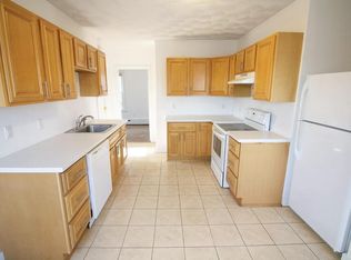 10 Manning St, Pawtucket, RI 02860