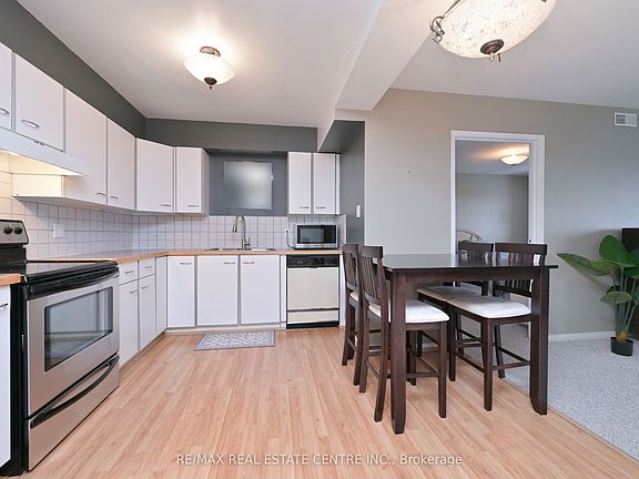 2nd image of 120 Bell Farm Rd #409