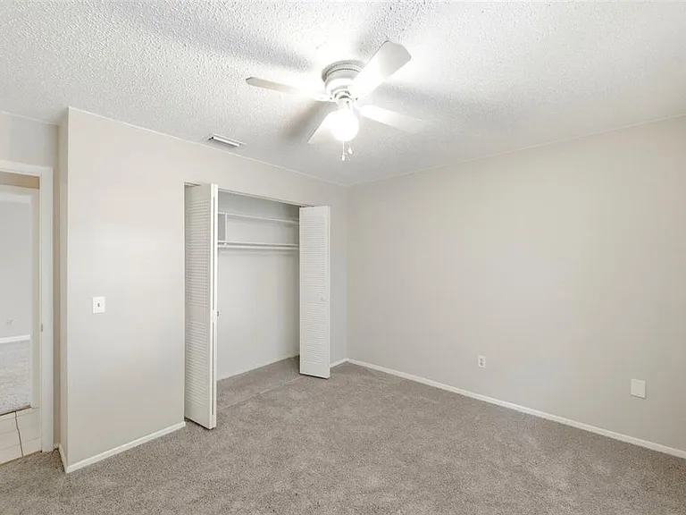 8124 Omaha Cir — Photo 26
