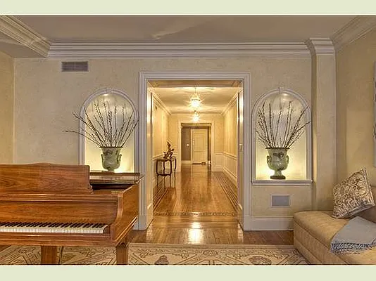 Sold by Stribling | media 8