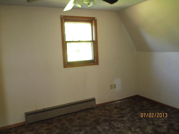 3rd image of 10746 Minnie Ave