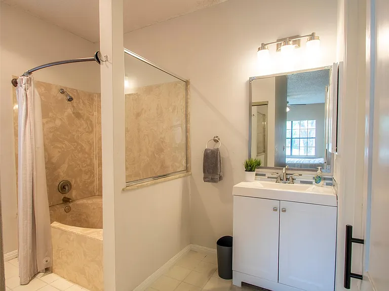 2108 Warfield Way — Photo 13