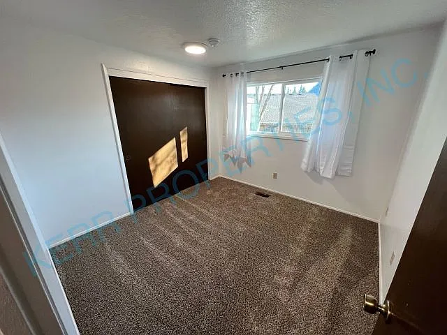 18138 Seaman Ave — Photo 12