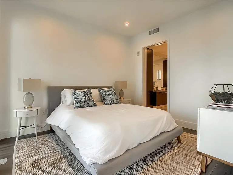501 West Ave #1002 — Photo 18