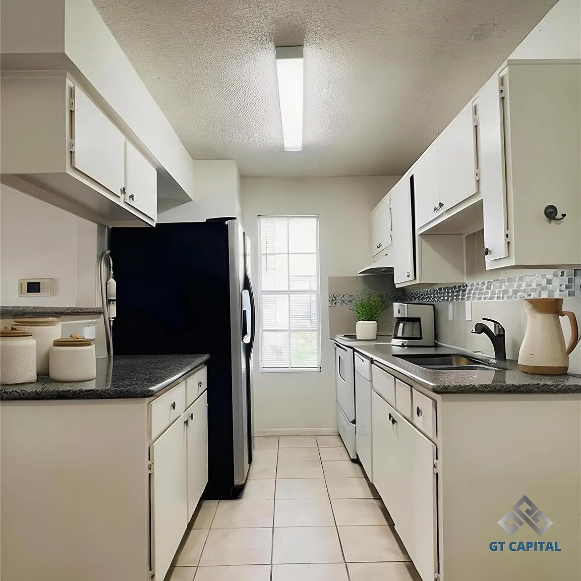 2 bed, 1.0 bath, 796 sqft, $1,150 — Photo 2