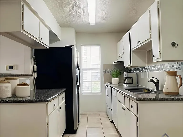 2750 Holly Hall St #1211 — Photo 2