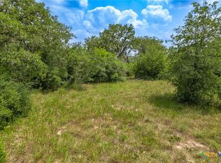 76 Leisure Ln, Goliad, TX 77963